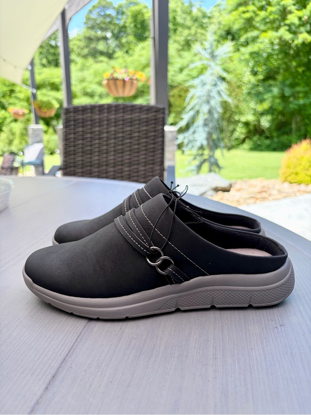 J Sport Women's Black and Gray Slip-On Comfort Clogs Size 6 💕🖤